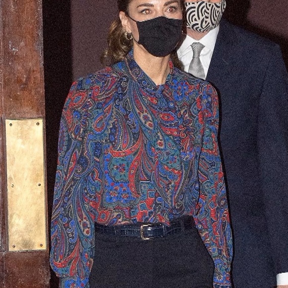 LAUREN Ralph Lauren 'Klaryce' Paisley Neck-Tie Bow Blouse - Picture 3 of 4